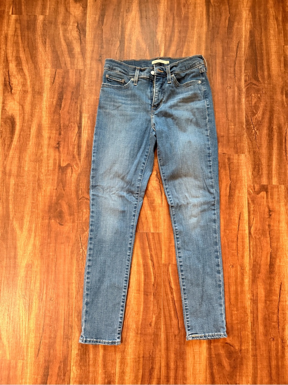 Levi’s 311 Shaping Skinny Jeans Medium Wash Size 28